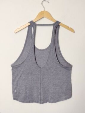 Lululemon Intended Tank Women’s Size 6 Gray Heathered Racerback Workout Crop Top